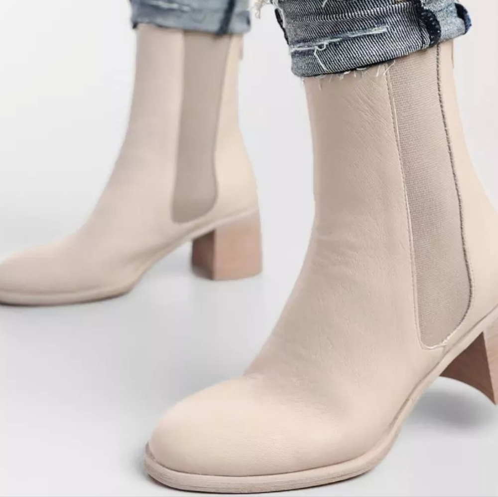 Women's boots Oasis Society The Olivia Off White Chelsea zipper 8.5